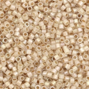 Perles Miyuki delicas 11/0 Beige lined opal AB DB-1731