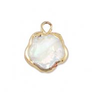 BQ Perles d'eau douce breloque fleur Dor&eacute;-Blanc naturel