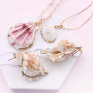 Sets d'inspiration Bijoux et accessoires avec des pendentifs coquillage + maille jaseron ! 
