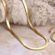 Sets d'inspiration Inspiration élégante de bijoux avec des bracelets et colliers chaîne maille serpent en inox
