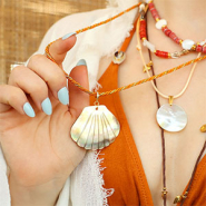 Nouveau Grands pendentifs et perles en coquillage