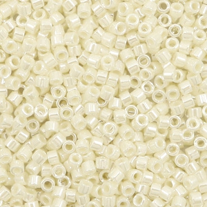 Perles Miyuki delicas 11/0 Celyon crystal ivory DB-1900