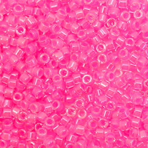 Perles Miyuki d&eacute;licas 11/0 Luminous cotton candy pink DB-2036