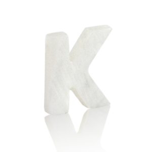 Pendentifs coquillage specials lettre K Blanc (couleur naturelle)