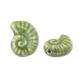 Perles en c&eacute;ramique coquille Vert clair