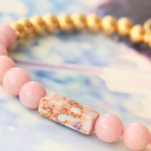 Les plus beaux bijoux et accessoires avec la nouvelle collection de pierres naturelles tubes