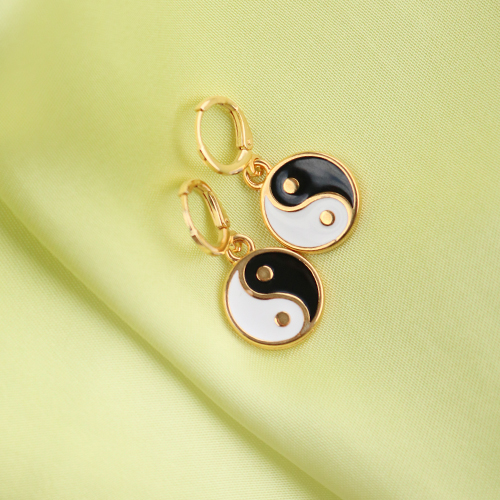 Inspiration pour des bijoux tendance raffin&eacute;s avec des breloques et des perles en m&eacute;tal DQ 