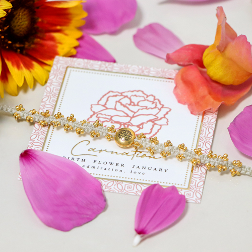 Cr&eacute;ez des bracelets personnalis&eacute;s avec des perles Fleur de Naissance