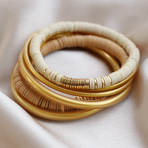 Ainsi vous cr&eacute;ez des bracelets dans le style de bracelets jonc type bouddhiste