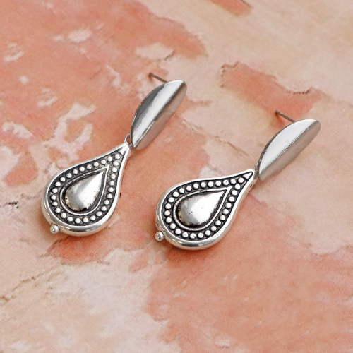 Inspiration de boucles d&rsquo;oreilles avec perles et pendentifs en m&eacute;tal TQ
