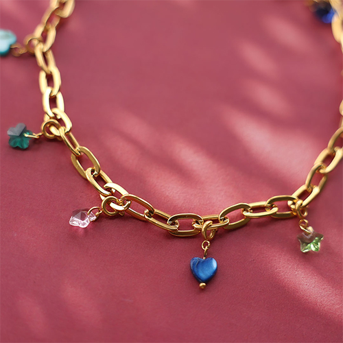 Cr&eacute;er des colliers accroche regard avec des breloques zirconium