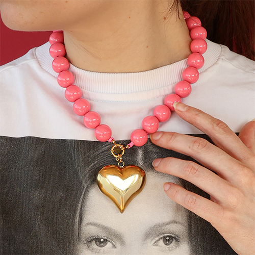 Laissez-vous inspirer par les colliers en perles acryliques BY31&reg;