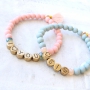 Bracelets macram&eacute; avec perles alphabet en m&eacute;tal DQ