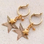 Ouais ! Nouvelle inspiration avec des boucles d&rsquo;oreilles + breloques en m&eacute;tal