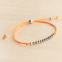 Bracelets et boucles d&rsquo;oreilles avec des appr&ecirc;ts en acier inox 