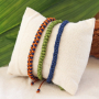 Apprenez de nouvelles techniques pour la r&eacute;alisation de bracelets macram&eacute;