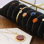 DIY rapide avec des bijoux en acier Polaris, des cabochons Polaris Elements et des flatbacks Swarovski	