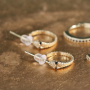 Voici comment confectionner de superbes boucles d&rsquo;oreilles avec des appr&ecirc;ts de boucles d&rsquo;oreilles en zirconium :