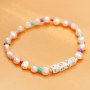 Laissez-vous inspirer et cr&eacute;ez des bijoux tendance et fun avec des perles alphabet :