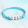 Voici comment confectionner des bracelets branch&eacute;s en cordelette style marin :