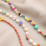 Inspiration de bijoux color&eacute;s avec des perles en polym&egrave;re.