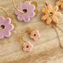 Comment utiliser les fleurs en c&eacute;ramique DQ grecque pour cr&eacute;er des bijoux &eacute;l&eacute;gants ?