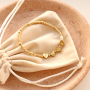 R&eacute;aliser des colliers et des bracelets avec des perles lettres