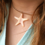 Comment int&eacute;grer des pendentifs en r&eacute;sine et des breloques en acier dans vos bijoux ?