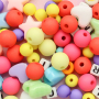 Cr&eacute;ez des bijoux uniques avec notre nouvelle collection de perles acryliques !
