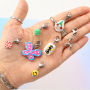 Cr&eacute;ez de magnifiques bijoux avec des imitations de perles en acrylique peintes &agrave; la main !