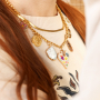 Cr&eacute;er un collier funky avec des breloques en m&eacute;tal avec &eacute;mail