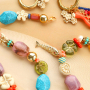 Perles acryliques avec d&eacute;tails en couleur dor&eacute; 