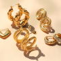 Mix & match avec notre collection de boucles en acier inoxydable