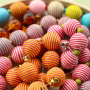 Apportez de la couleur &agrave; votre collection avec des perles acryliques
