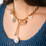Cr&eacute;er des bijoux DIY avec des breloques en m&eacute;tal 